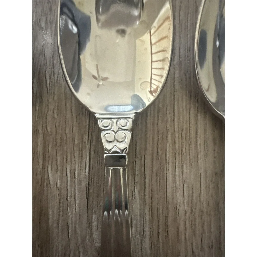 4 Towle Stainless‎ Steel 18/10 KING GUSTAV Teaspoons China